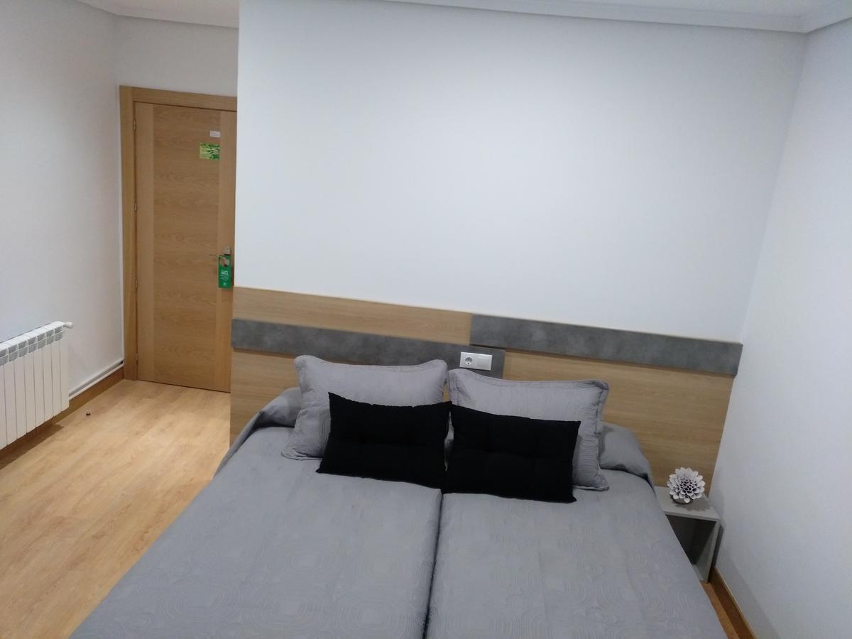 Hostal Rioja Condestable 로그로노 외부 사진